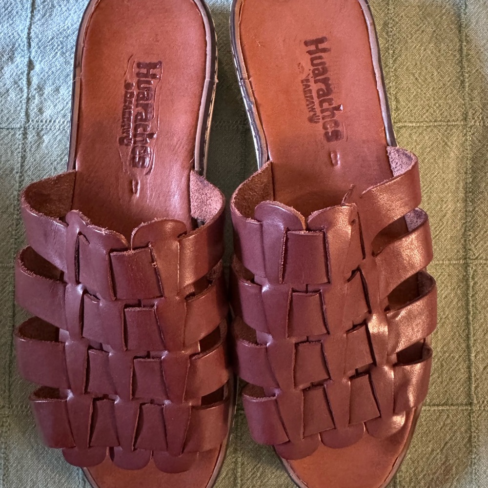Huaraches Women's Brown Slip On Leather Sandals